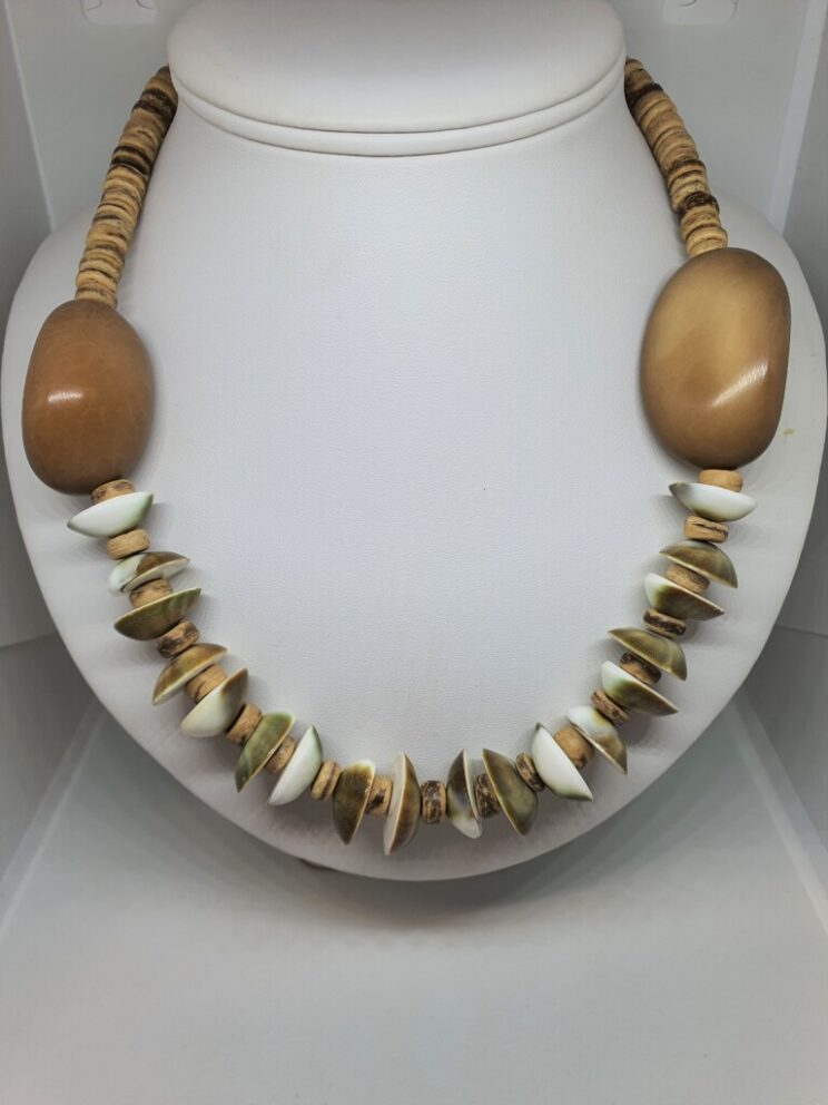 Coconut & Shell - Jewellery Unique - Larissa  Hale
